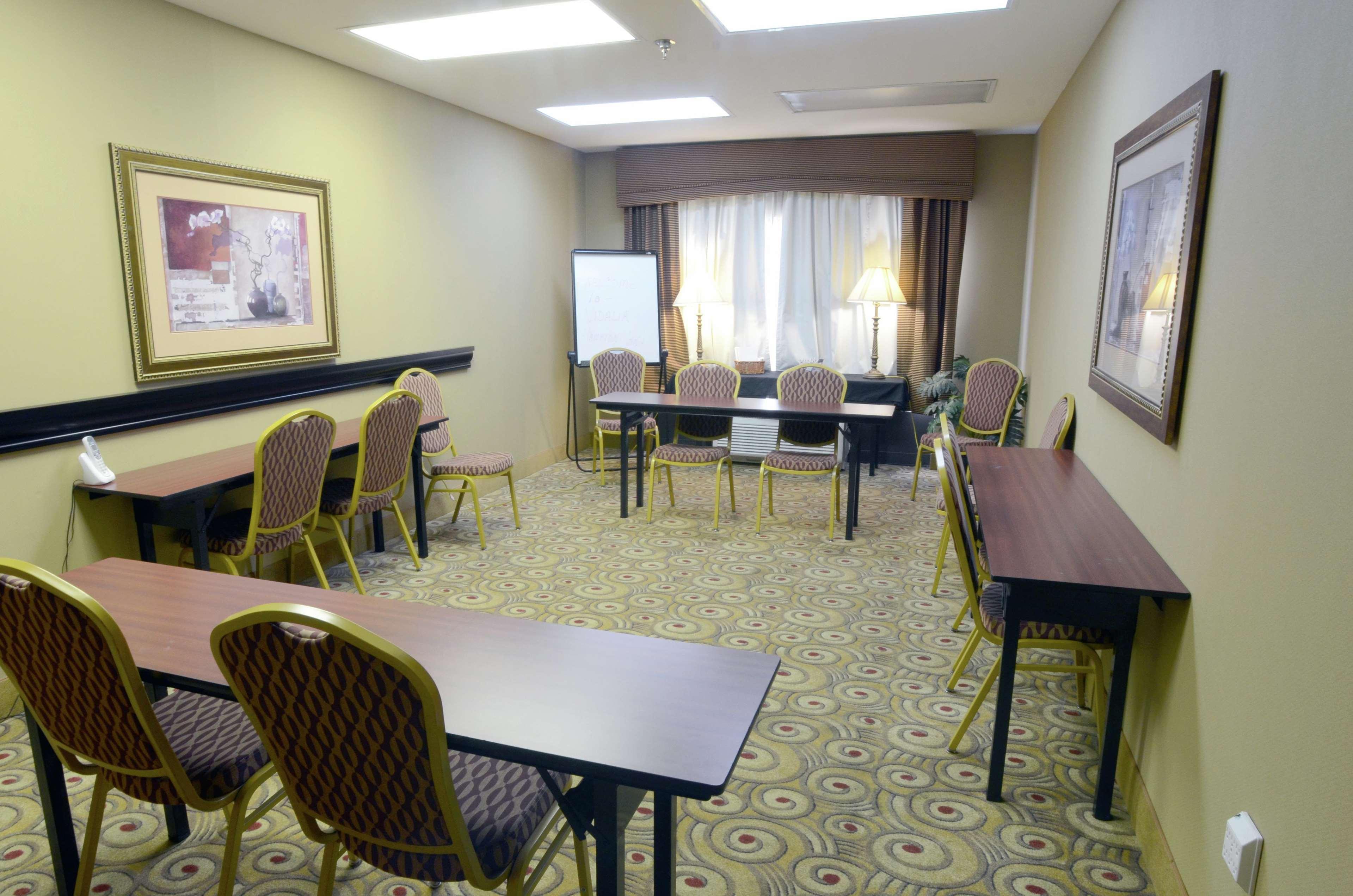 Hampton Inn Видалия Экстерьер фото