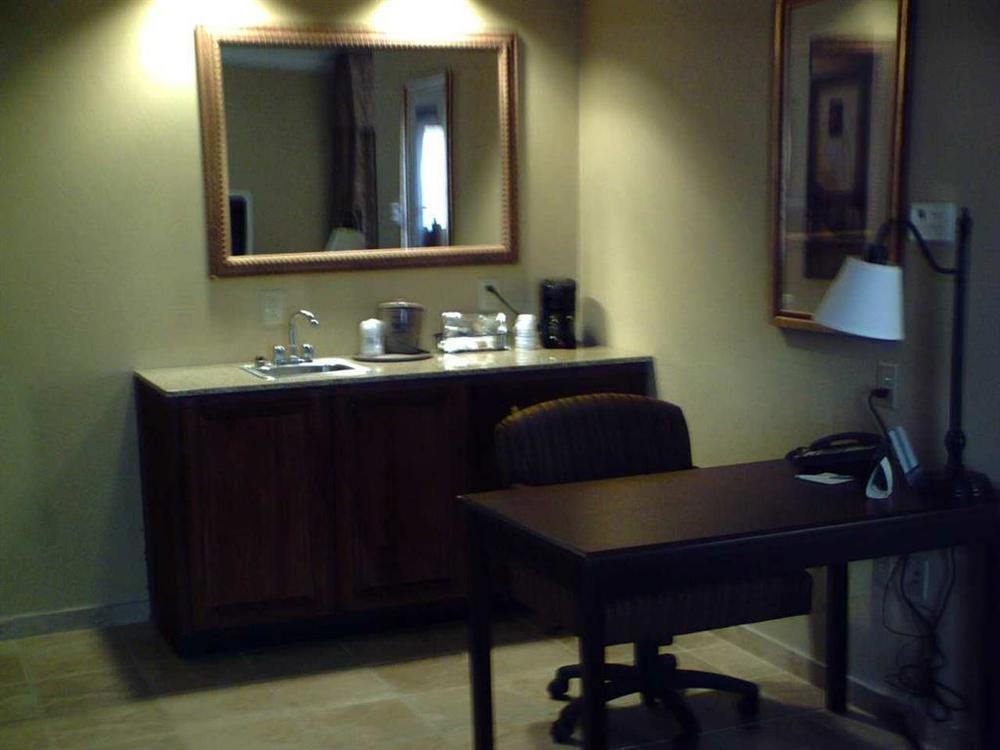 Hampton Inn Видалия Номер фото