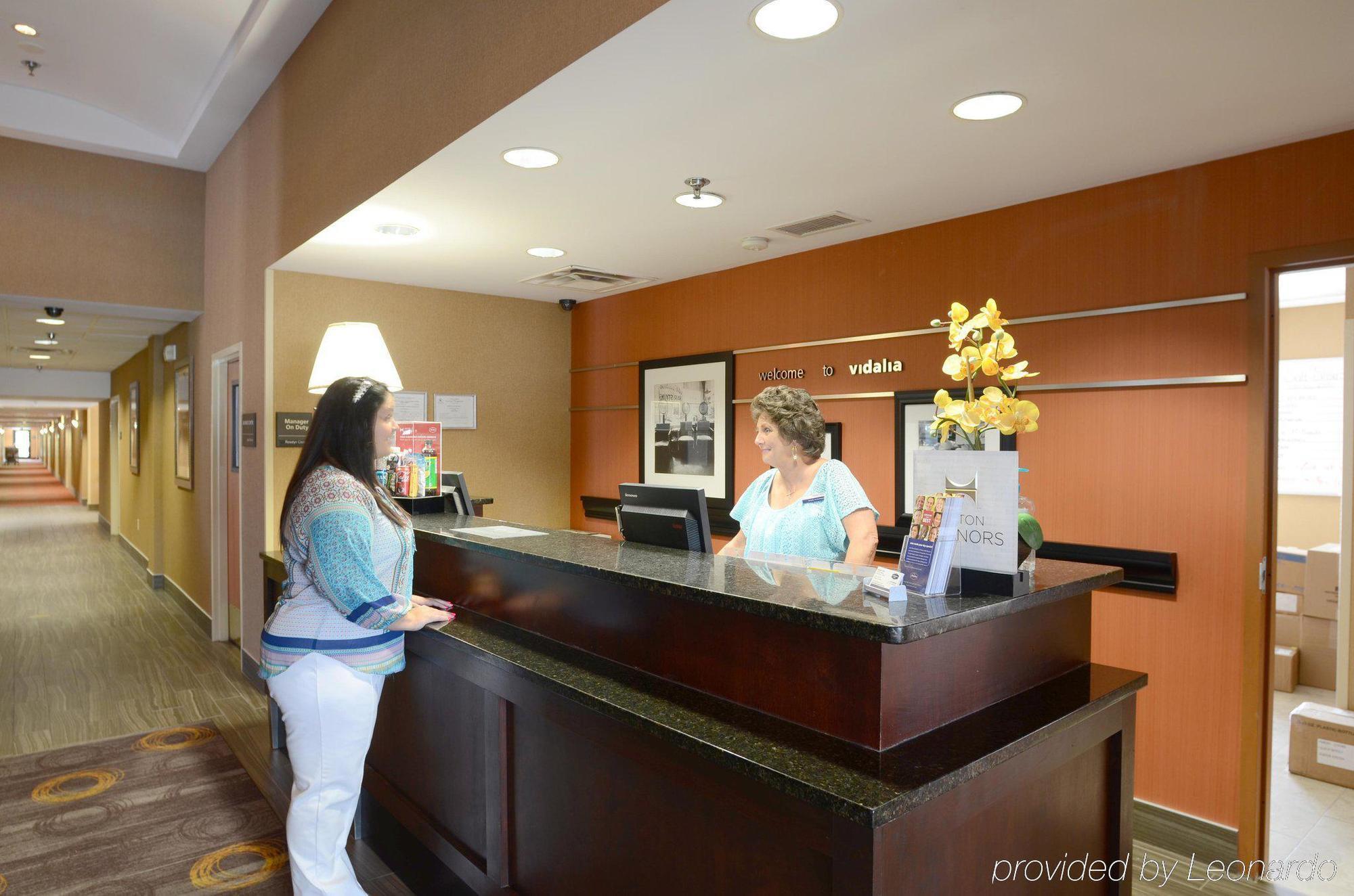Hampton Inn Видалия Экстерьер фото